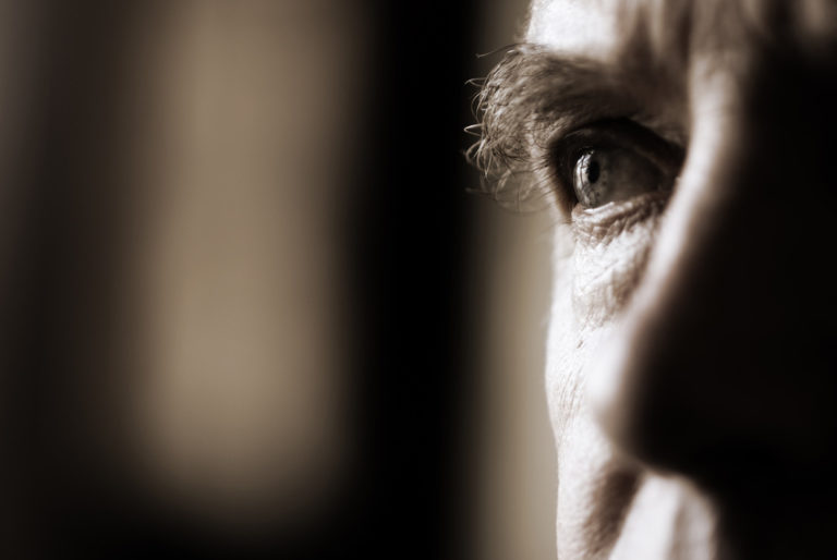 Que les gros salaires lèvent le doigt !