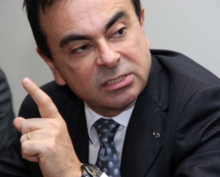 Carlos Ghosn, PDG de Renault : on va recruter