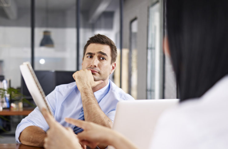 Eliminez vite vos tics de langage pour être bien compris et convaincre