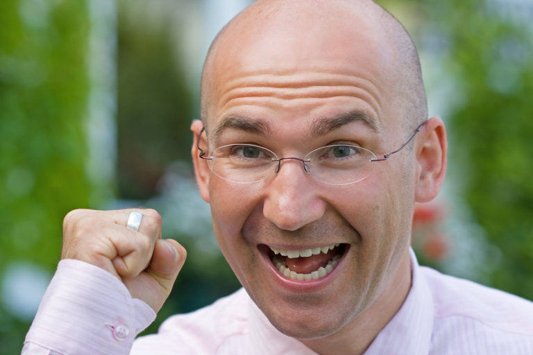 Gagner moins de 66 K€, le secret du bonheur !