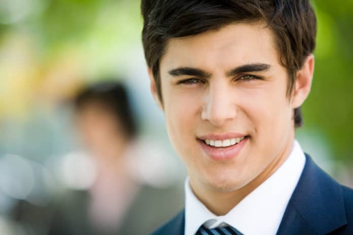 manager un collaborateur plus âgé manager un collaborateur plus âgé,