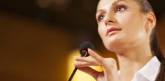 Parler en public : conseils pour améliorer votre style de communication Parler en public