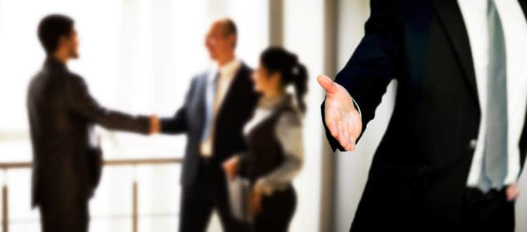 Soirée Networking : 3 erreurs à éviter pour réseauter efficace