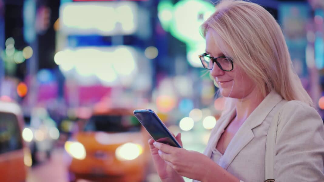 Temps de travail et travail du temps. Depositphotos_