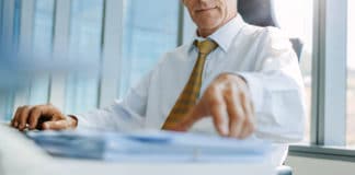 Covid-19 : un cas de force majeure dans les contrats commerciaux ? Force majeure et  contrats commerciaux