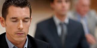 Ces riches et puissants qui pratiquent la Méditation Transcendantale