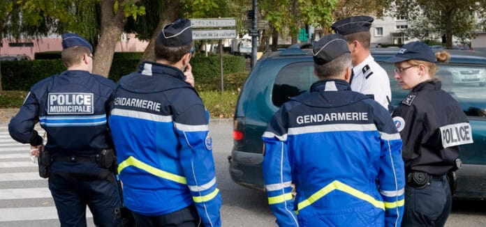 Police, Policiers et gendarmerie
