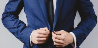 Mode masculine et costume au bureau