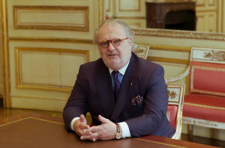 Alain Dumenil : portrait d’un homme d’affaires à succès Alain Dumenil, homme d'affaires picture-alain-dumenil-portrait-d-un-homme-d-affaire-a-succes