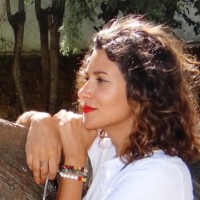 Julie Teodoro, psychologue du travail et formatrice en développement personnel chez Positive You
