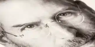 Steve Jobs transformez votre présentation produit en show mediatique depositphotos_radub85