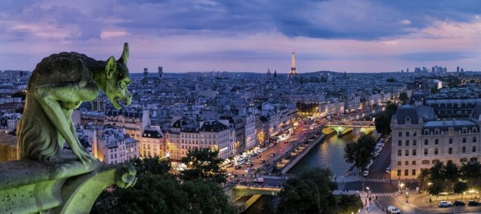 Se garer dans un parking à Paris