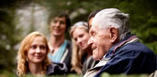 Les vieux, les seniors, les ainés... la vieillesse ! Les citations éternelles Depositphotos_simplefoto
