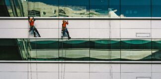 Grands groupes et holacratie