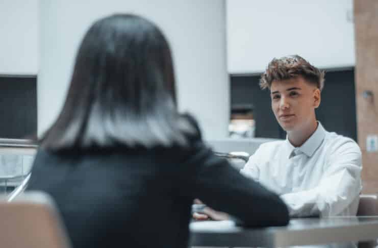 Comment présenter les périodes sans emploi dans votre CV Credit Depositphotos Depositphotos