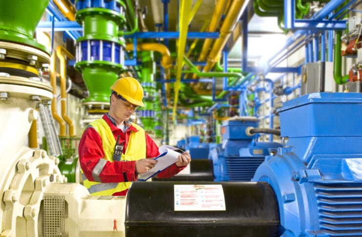 La reconversion des ETI, un coup de fouet pour le rebond industriel La reconversion des ETI crédit photo Depositphotos