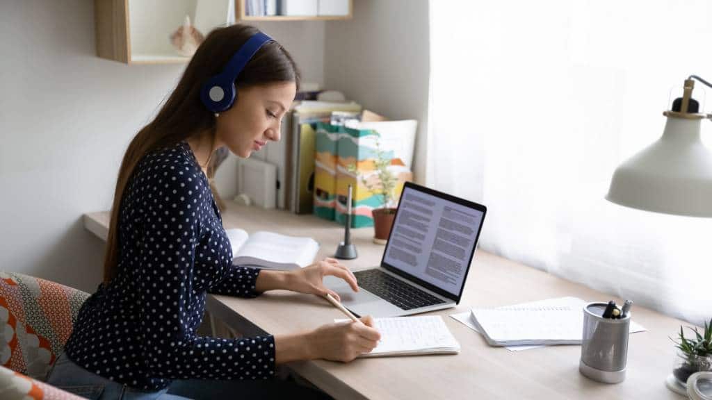 formation en ligne, cours de langues étrangères à distance