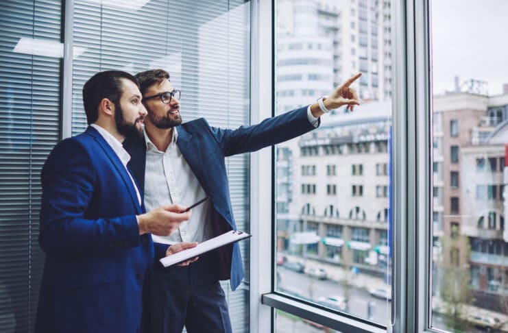 Bâtiments intelligents : focus sur leur ROI (Retour sur investissement) Bâtiments intelligents et ROI CreditPhoto Depositphotos