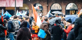 ce qu'on dit de la grève et des syndicats credit Depositphotos
