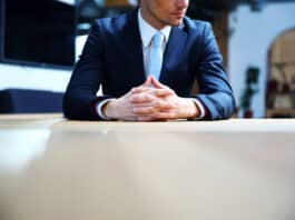 Êtes-vous plutôt manager, plutôt leader Leaderr CreditPhoto Depositphotos