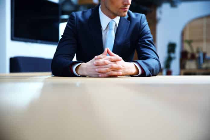 Êtes-vous plutôt manager, plutôt leader Leaderr CreditPhoto Depositphotos