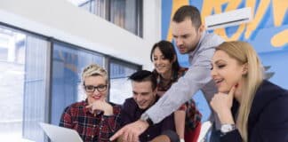 Formation internalisée, stratégie RSE et actionnariat-salarié : le tiercé gagnant des PME pour attirer les talents Le tiercé gagnant des PME-CreditPhoto-Depositphotos-