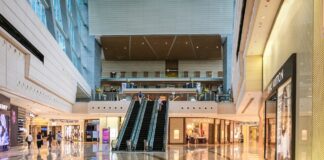 Les centres commerciaux français, futurs poles de loisirs Les centres commerciaux français, futurs poles de loisirs