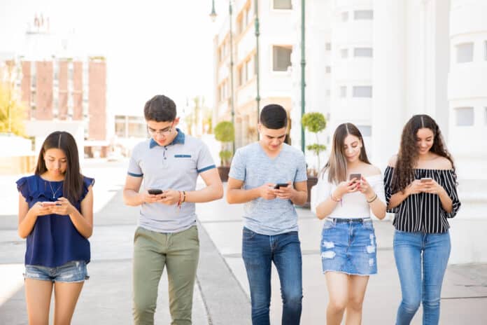 Génération Z au travail, 5 conseils pour les recruter et les fidéliser Depositphotos