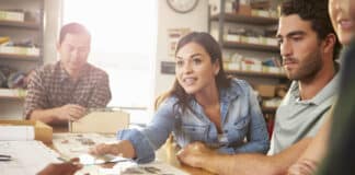 Pourquoi nous avons besoin de la contribution des personnes issues des groupes sociaux les plus modestes Groupes sociaux les plus modestes CreditPhoto Depositphotos