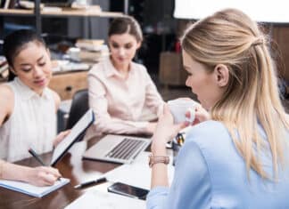 Femmes cadres, ces freins qui entravent votre ascension professionnelle Credit Depositphotos