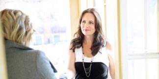 Femme cadre réussir votre entretien annuel Credit Photo Pexel