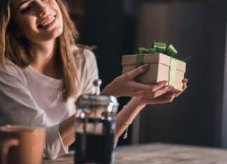 Les cadeaux que vous offrez et que vous recevez les meilleures citations credit Depositphotos