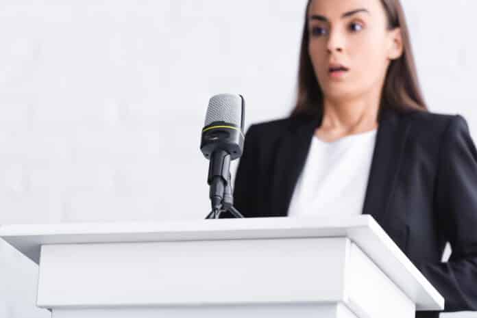 La grande peur de parler en public Credit Depositphotos