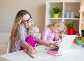 Soutenir vos collaborateurs dans leur rôle de parent améliore leur engagement et l’égalité