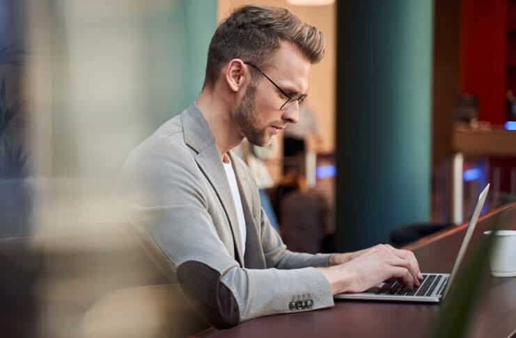 Se lancer à son compte, 5 points à régler avant Se lancer à son compte, 5 points à régler avantcredit Depositphotos