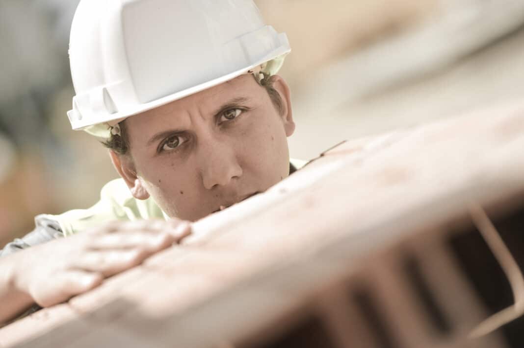 BTP comment les entreprises fédèrent les expertises  credit Depositphotos