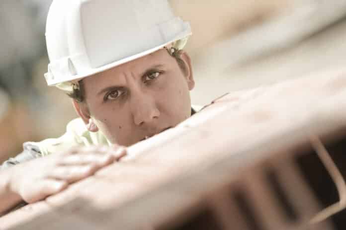 BTP comment les entreprises fédèrent les expertises  credit Depositphotos