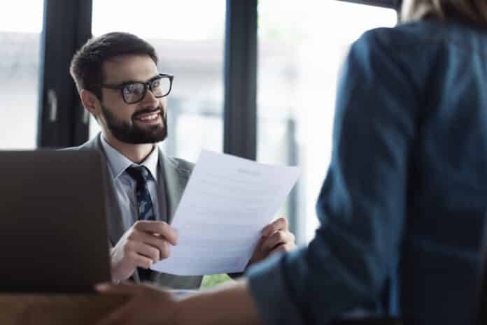 Optimisez l’ADN de votre CV pour mieux convaincre credit Depositphotos