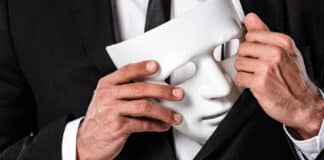 Trilatérale Depositphotos dimitriyAnaniev