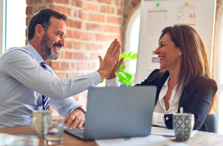 Comment recruter le 1er salarié