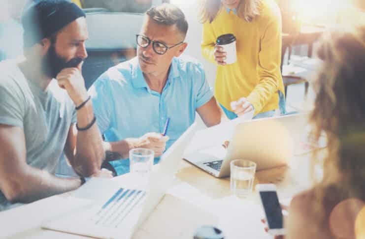 Semaine de 4 jours : concilier les aspirations des salariés et la réalité du travail semaine de 4 jours credit Depositphotos_Kantver