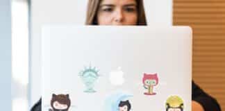 Pourquoi faut-il adopter les stickers personnalisés dans votre entreprise ? Pourquoi faut-il adopter les stickers personnalisés dans votre entreprise ?