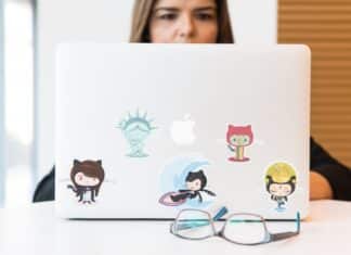 Pourquoi faut-il adopter les stickers personnalisés dans votre entreprise ?