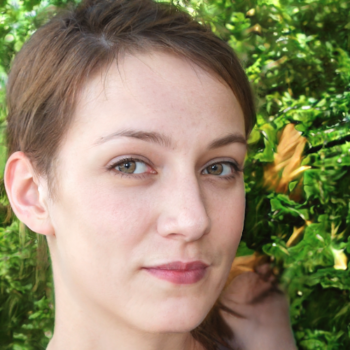 Artemis Rive, Rédactrice Web