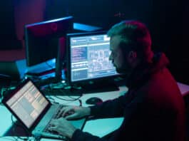 cyberattaques Les cyber-arnaques pendant les fêtesDepositphotos_shmeljov