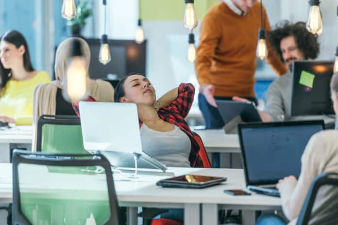 L’impact du désengagement; plaidoyer pour une “transition Managériale” urgente  Depositphotos_Gorgev