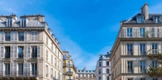 Chasseur immobilier : clé de succès pour votre achat ? immobilier faut il passer par un chasseur immobilier .jpg credit www.freepik.com free-beautiful-buildings