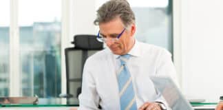 cadre senior prends toi en main Depositphotos_Kzenon