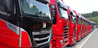 Entreprise de transport : les critères à considérer lors du choix d'une cuve GNR
