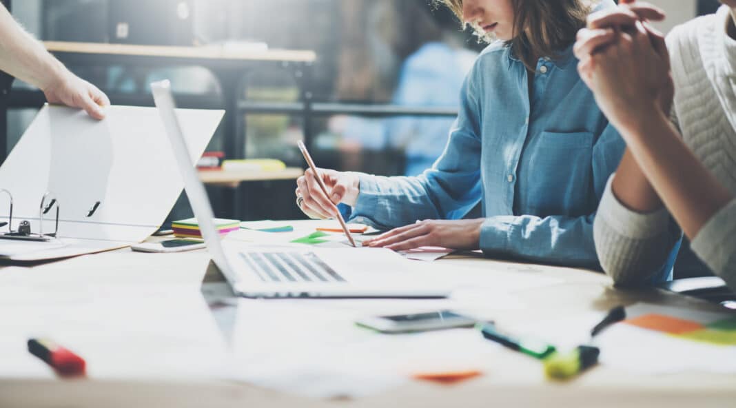 revolution du travail vers le flex office Depositphotos_kantver